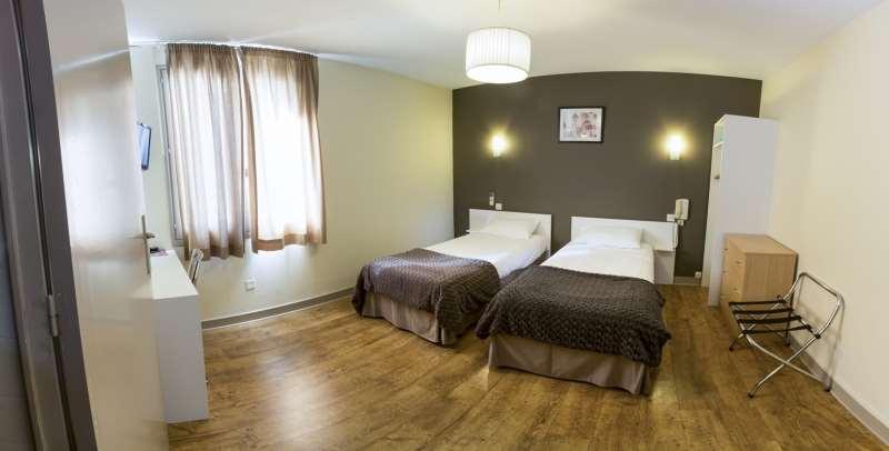 Brit Hotel Du Parc Niort Centre-Parking Gratuit Bilik gambar