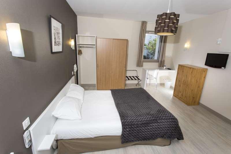 Brit Hotel Du Parc Niort Centre-Parking Gratuit Bilik gambar