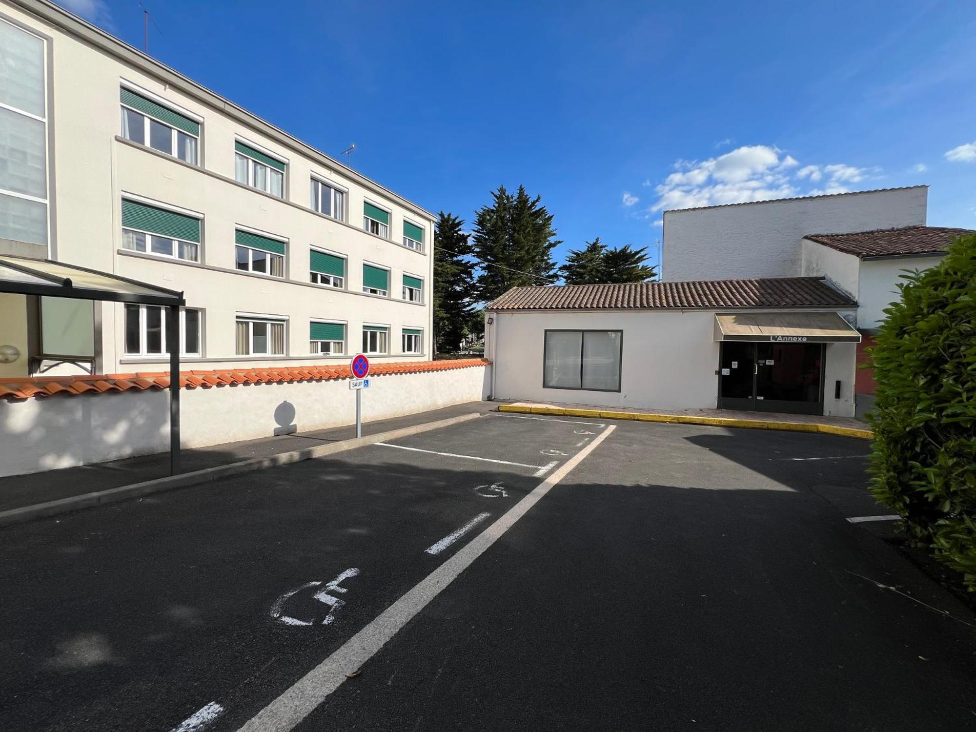 Brit Hotel Du Parc Niort Centre-Parking Gratuit Luaran gambar