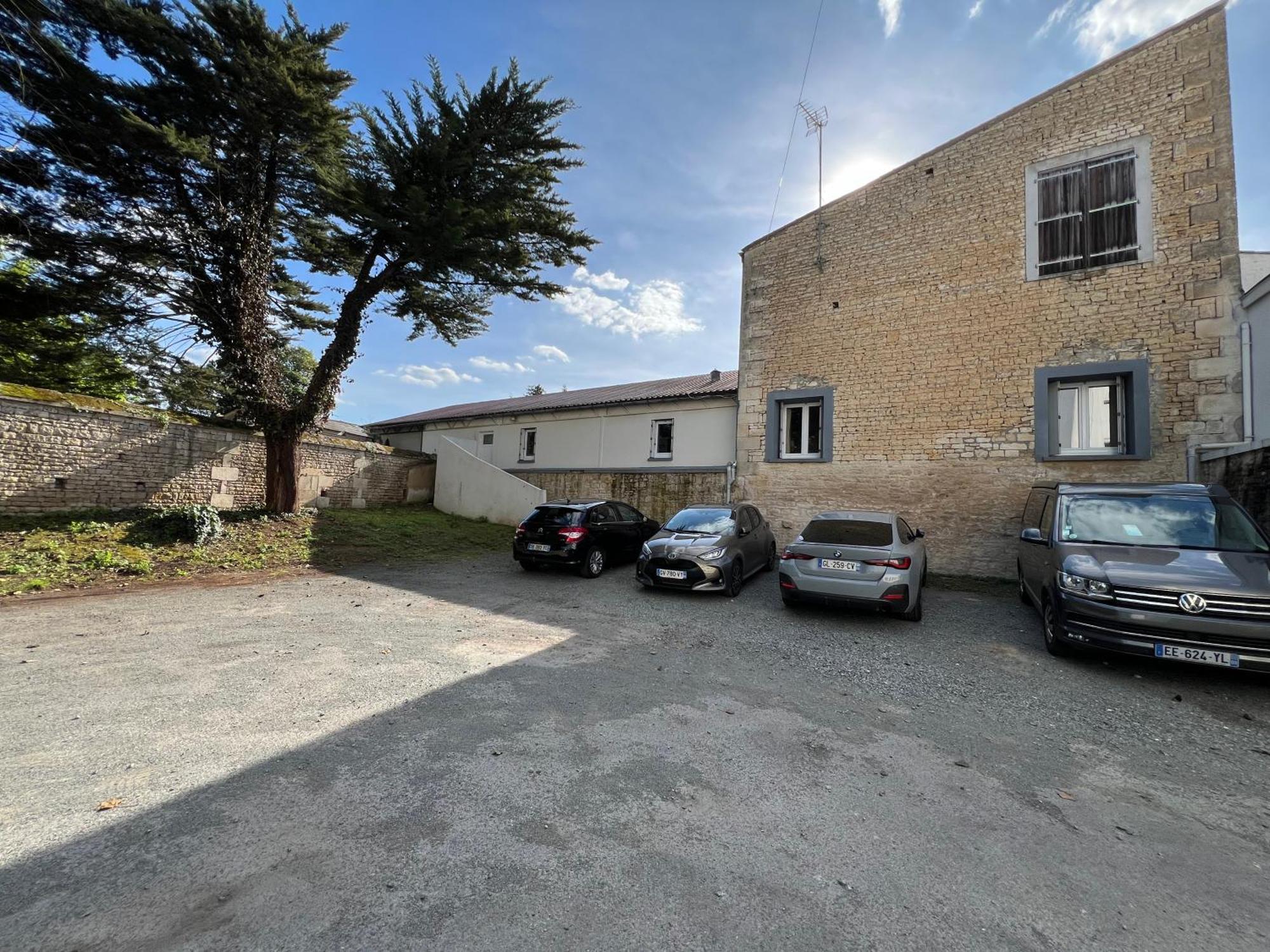 Brit Hotel Du Parc Niort Centre-Parking Gratuit Luaran gambar